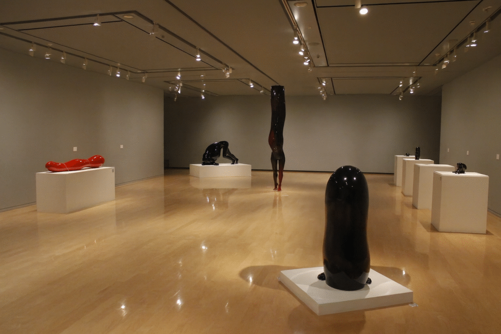 日本的漆藝展 作品與展品說明卡設計達到巧妙平衡