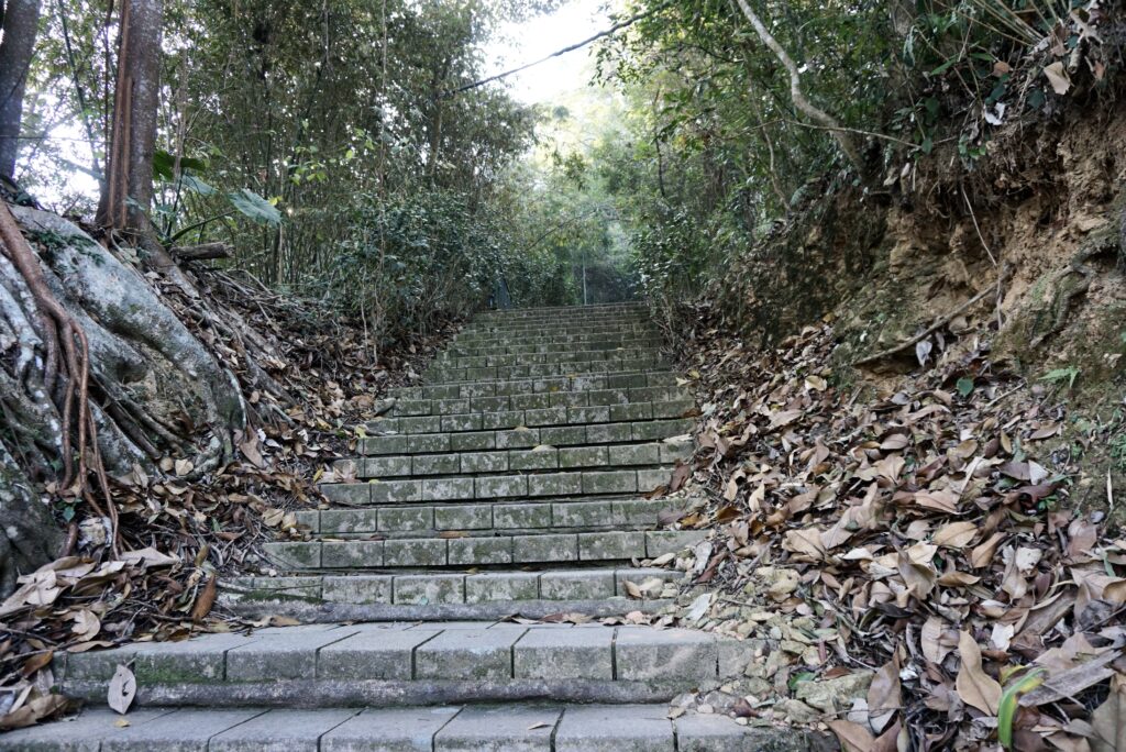 日月潭慈恩塔步道石階路段實景