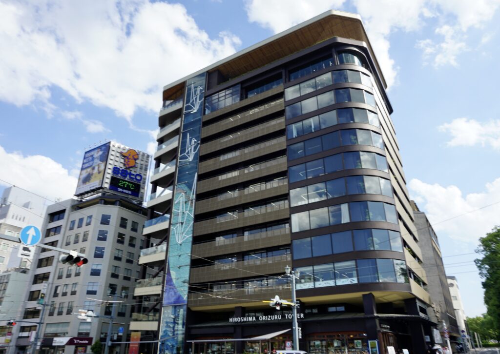 廣島紙鶴塔外觀