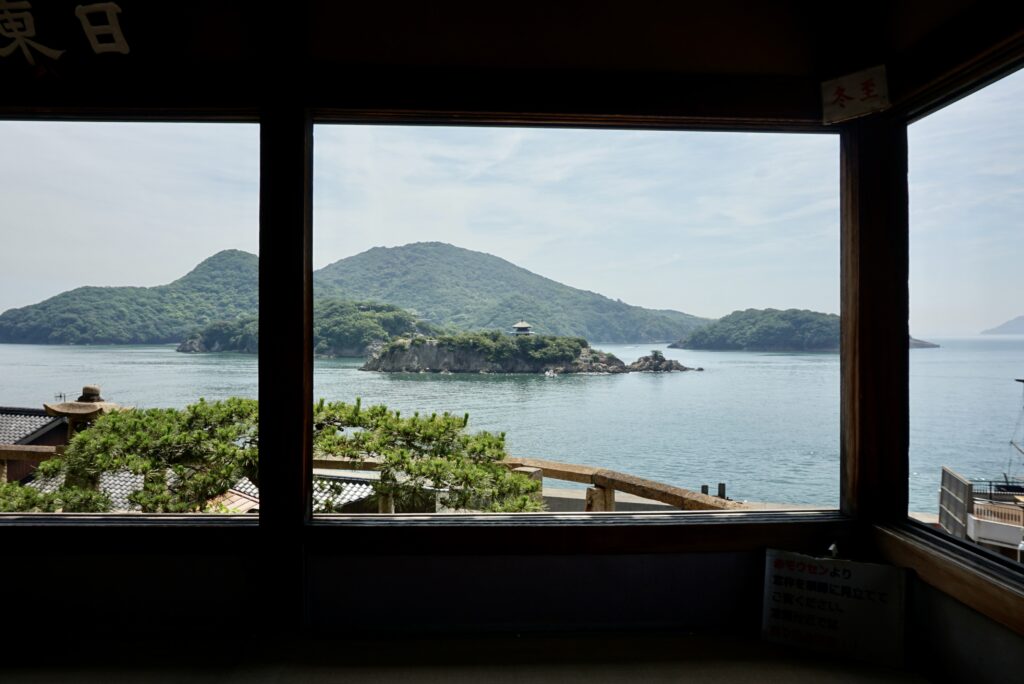 鞆之浦對潮樓 眺望瀨戶內海與弁天島