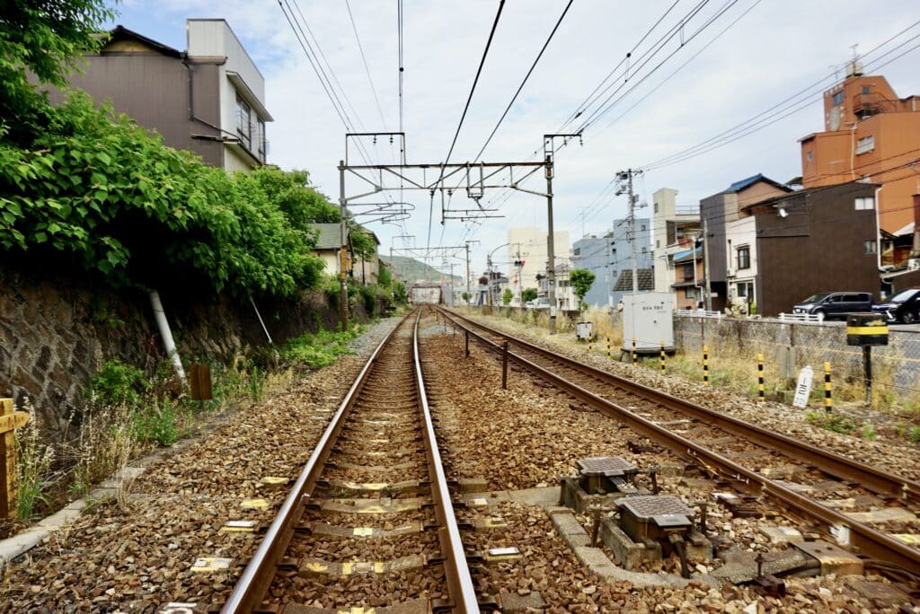 尾道山陽本線鐵道與街屋